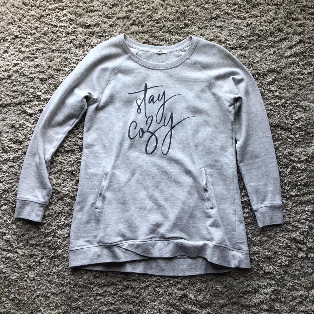 STAY COZY crew neck sweatshirt